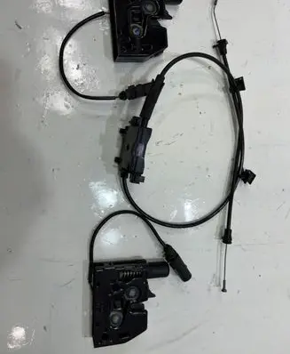 Audi A8 S8 D4 4H Engine bonnet/hood lock/catch 4H0823509C l 888.119.430