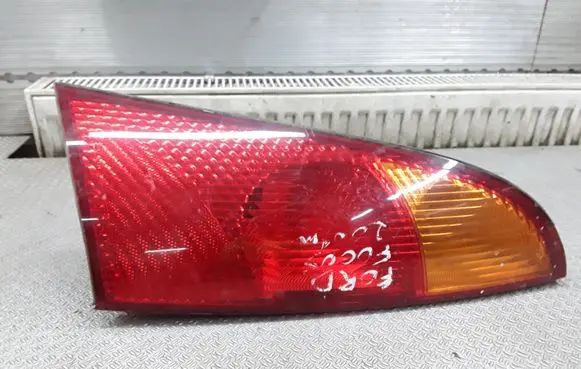 Ford Focus Rear/tail lights XS4113404A