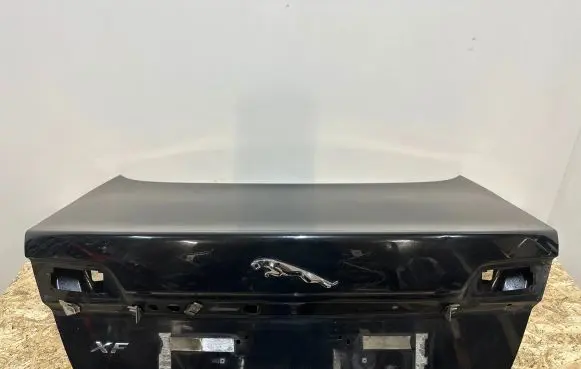 Jaguar XF X250 Tailgate/trunk/boot lid