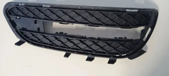 Mercedes-Benz E W212 Front bumper lower grill A2128851823