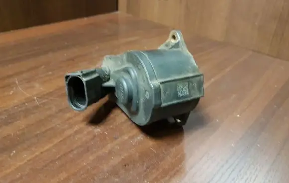 Audi A6 S6 C6 4F Hand brake/parking brake motor 32332082