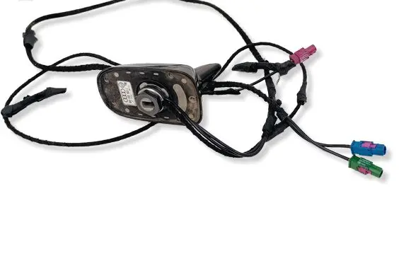 Audi A4 S4 B8 8K Aerial GPS antenna 8K5035503C