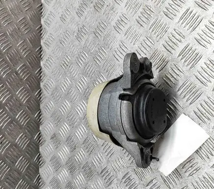 Mercedes-Benz E W213 Engine mount bracket A2132405300