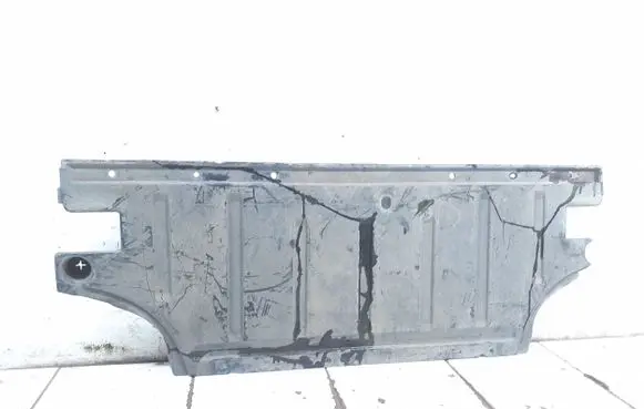 Polestar 2 Front bumper skid plate/under tray 31694434