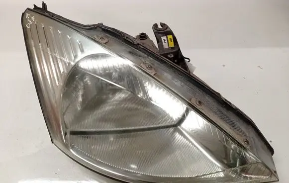 Ford Focus Headlight/headlamp XS4113005