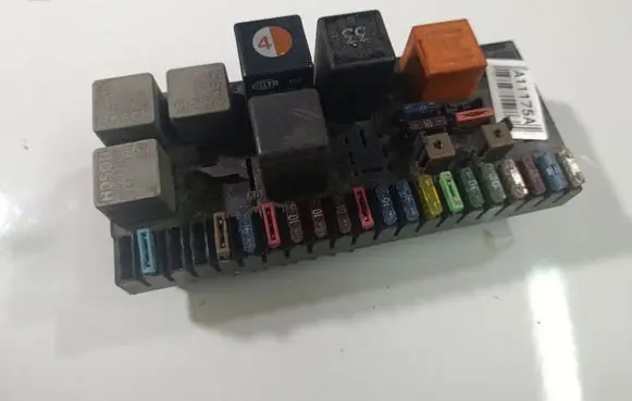 Opel Corsa D Fuse box set 443941822