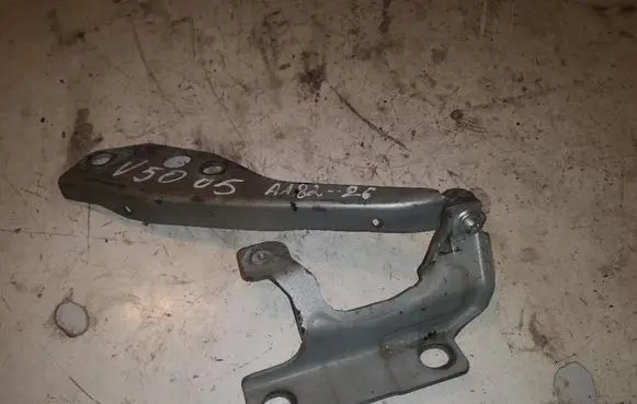 Volvo V50 Tailgate/trunk/boot hinge 30716252