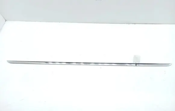 Other sill/pillar trim element