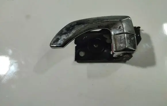 Hyundai Santa Fe Rear door interior handle 