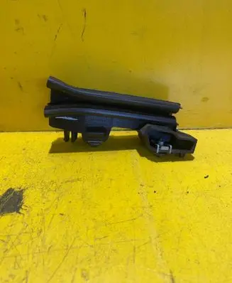 Renault Modus Door glass rail 8200334497