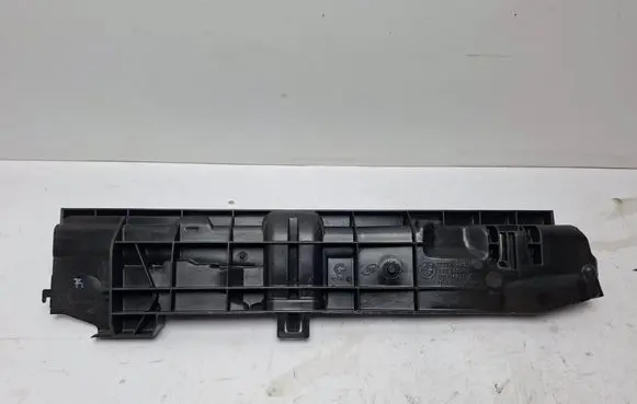 BMW 3 E92 E93 Radiator mount bracket 17107524912 11074810