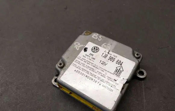 Volkswagen Golf IV Airbag control unit/module 1J0909604