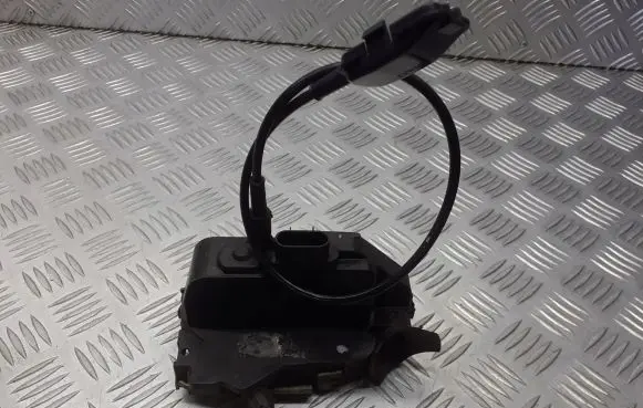 Renault Megane II Front door lock