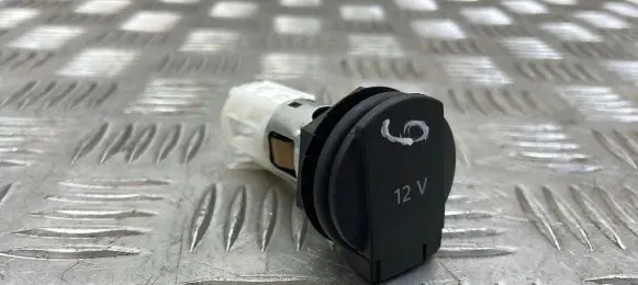 Audi Q5 SQ5 Cigarette lighter rear 