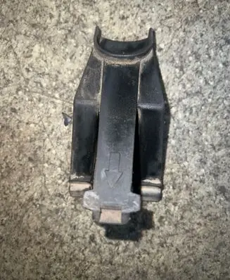 BMW 5 E34 Radiator mount bracket 1709332