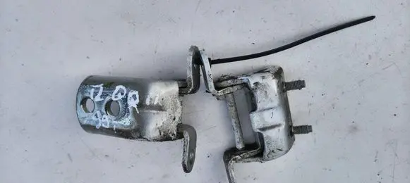 Nissan Qashqai Front door hinge set 