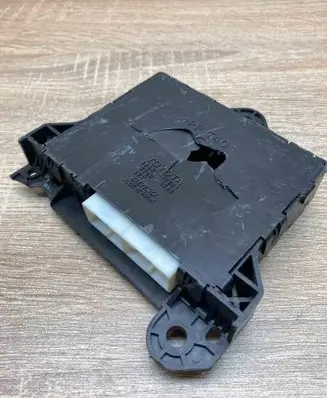 Toyota Prius (XW20) Air conditioning/heating control unit 8865047051 USED