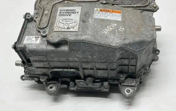 Toyota Yaris Voltage converter inverter G920052030 2ET52206B1