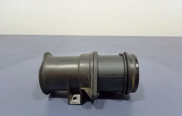 Volkswagen PASSAT B5 Mass air flow meter AMMQ19639