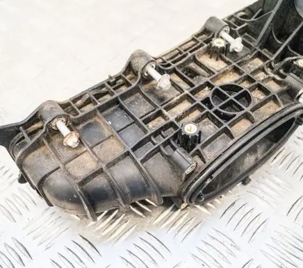 Mercedes-Benz Sprinter W906 Intake manifold
