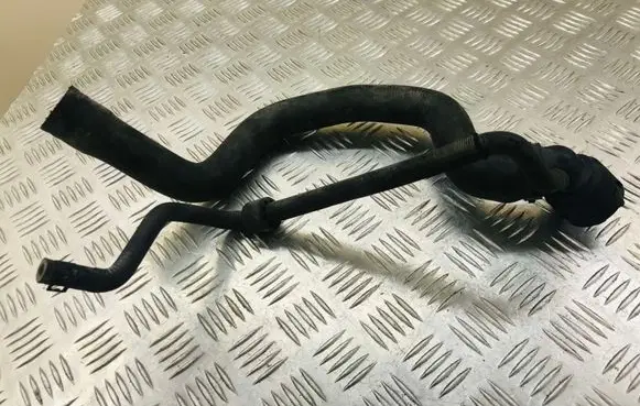 Volkswagen Touran I Engine coolant pipe/hose 6Q0122291