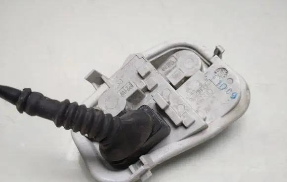Audi A6 S6 C6 4F Tail light bulb cover holder 4F9945222C