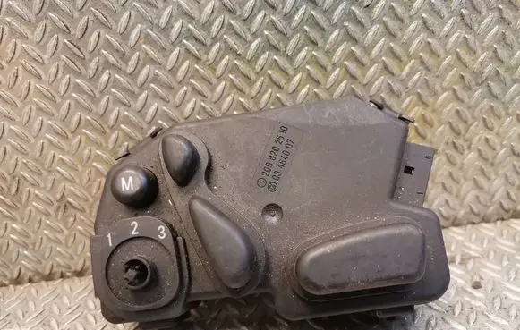 Mercedes-Benz CLK A209 C209 Seat control switch 2098202510