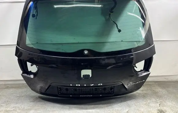 Tailgate/trunk/boot lid