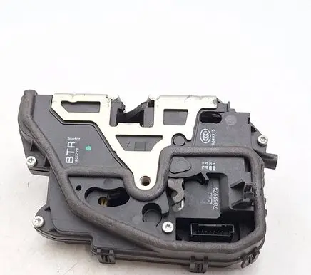 BMW X1 E84 Front door lock 7059974 51217059974 7202146