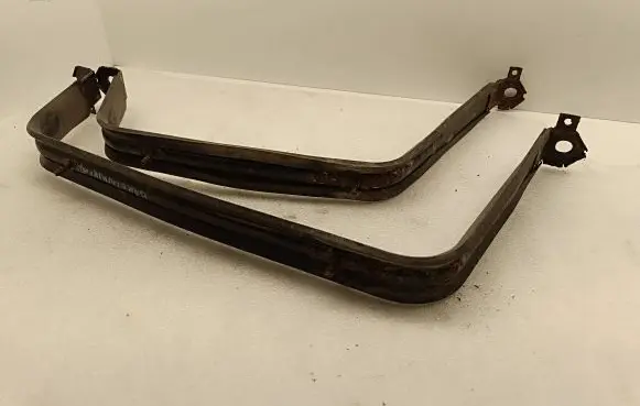 Chrysler Pacifica Fuel tank mounting bracket 564AB