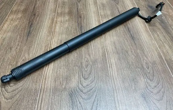 Porsche Macan (95B) Tailgate/trunk strut/damper 95B827851F