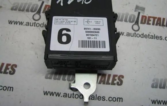 Toyota Avensis T270 Door central lock control unit/module 8974105090