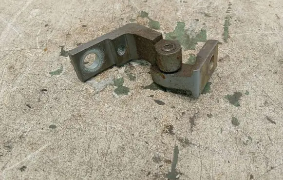 Audi A6 S6 C6 4F Front door upper hinge 