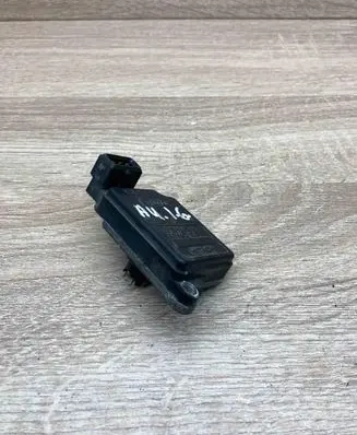 Volkswagen Sharan Mass air flow meter 037906461B AFH6010A