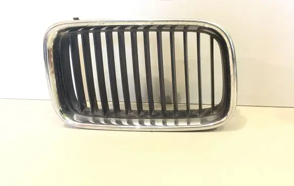 BMW 3 E36 Front grill 51138122238 8122238