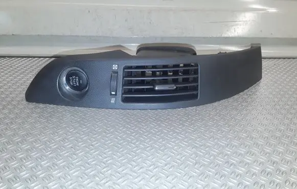 Toyota Corolla Verso AR10 Dash center air vent grill 5567064010