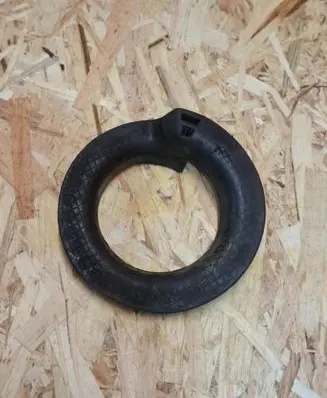 Ford Mustang VI Rear coil spring rubber mount E1GC5B718AXC