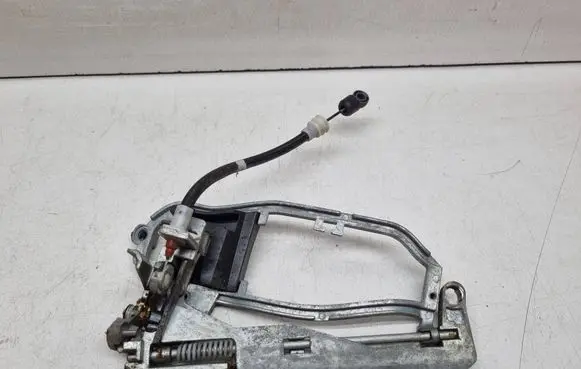 BMW X5 E53 Rear door exterior handle/bracket