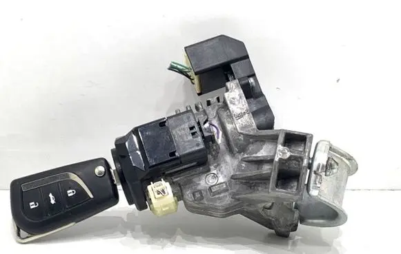Toyota Auris E180 Ignition lock 450200206