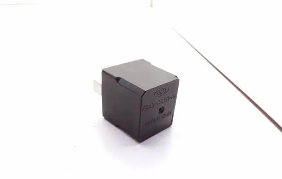 Ford Transit Hazard warning light relay F0AB14B192AA