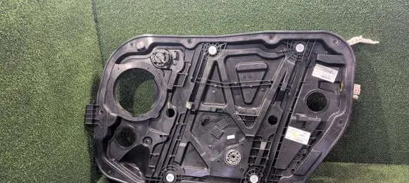 KIA Pro Cee'd III Front door window regulator with motor 82480J7760 9450100100