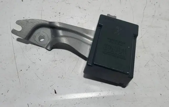 Lexus IS 220D-250-350 Door control unit/module 8974053060