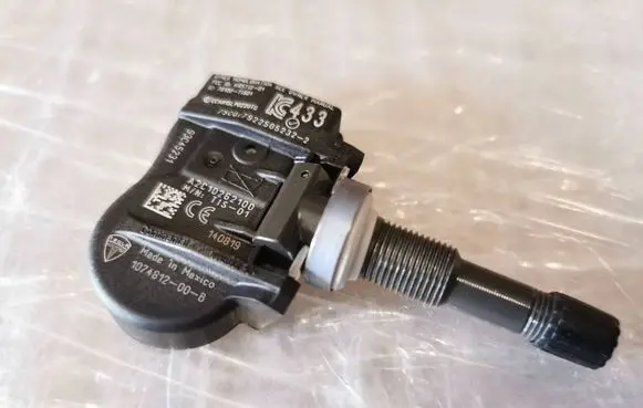 Tesla Model S Tire pressure sensor 1074812-00-B