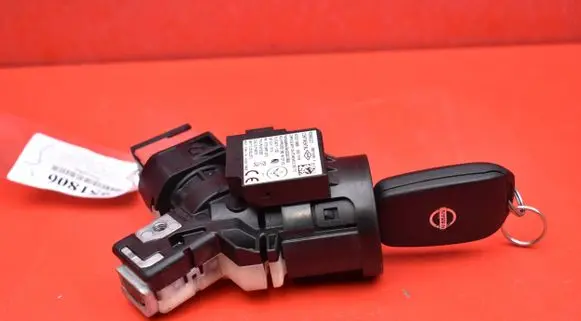 Nissan Micra C+C Ignition lock E1108128