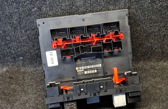Volkswagen PASSAT B6 Comfort/convenience module 3C0937049H