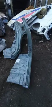 Volvo C40 Pillar (middle) 32394083