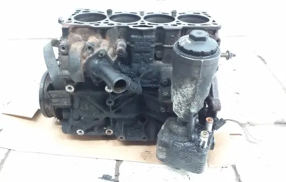 Skoda Octavia Mk2 (1Z) Engine block BKD