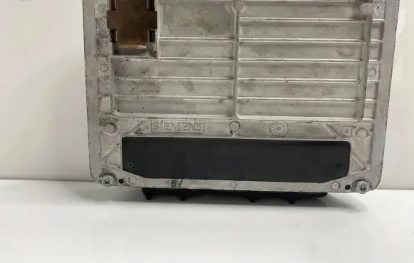 Volkswagen PASSAT B7 Engine control unit/module 3B0907557D