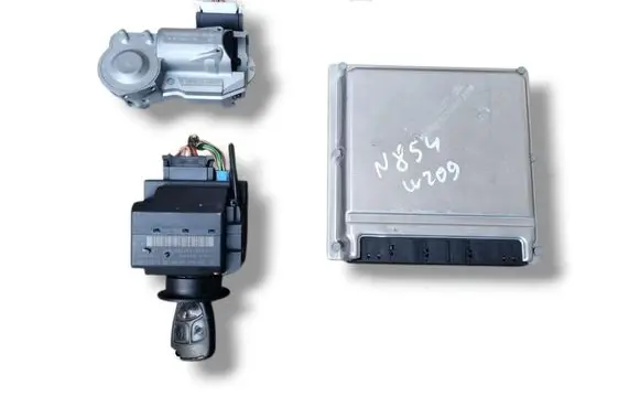 Mercedes-Benz CLK A209 C209 Engine ECU kit and lock set 0261208169 A1121533179