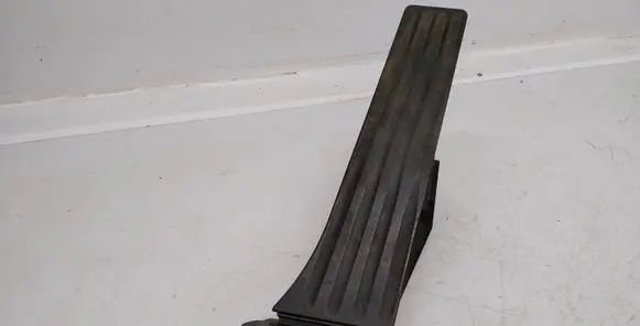 BMW 5 F10 F11 Accelerator throttle pedal 6852643